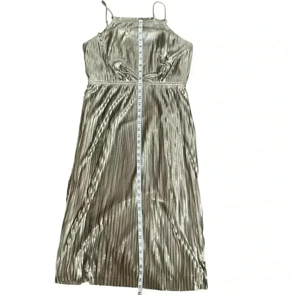 Banana Republic Metallic Pleated High Neck Strap Fit and Flare Dress Size 8 - Picture 16 of 16